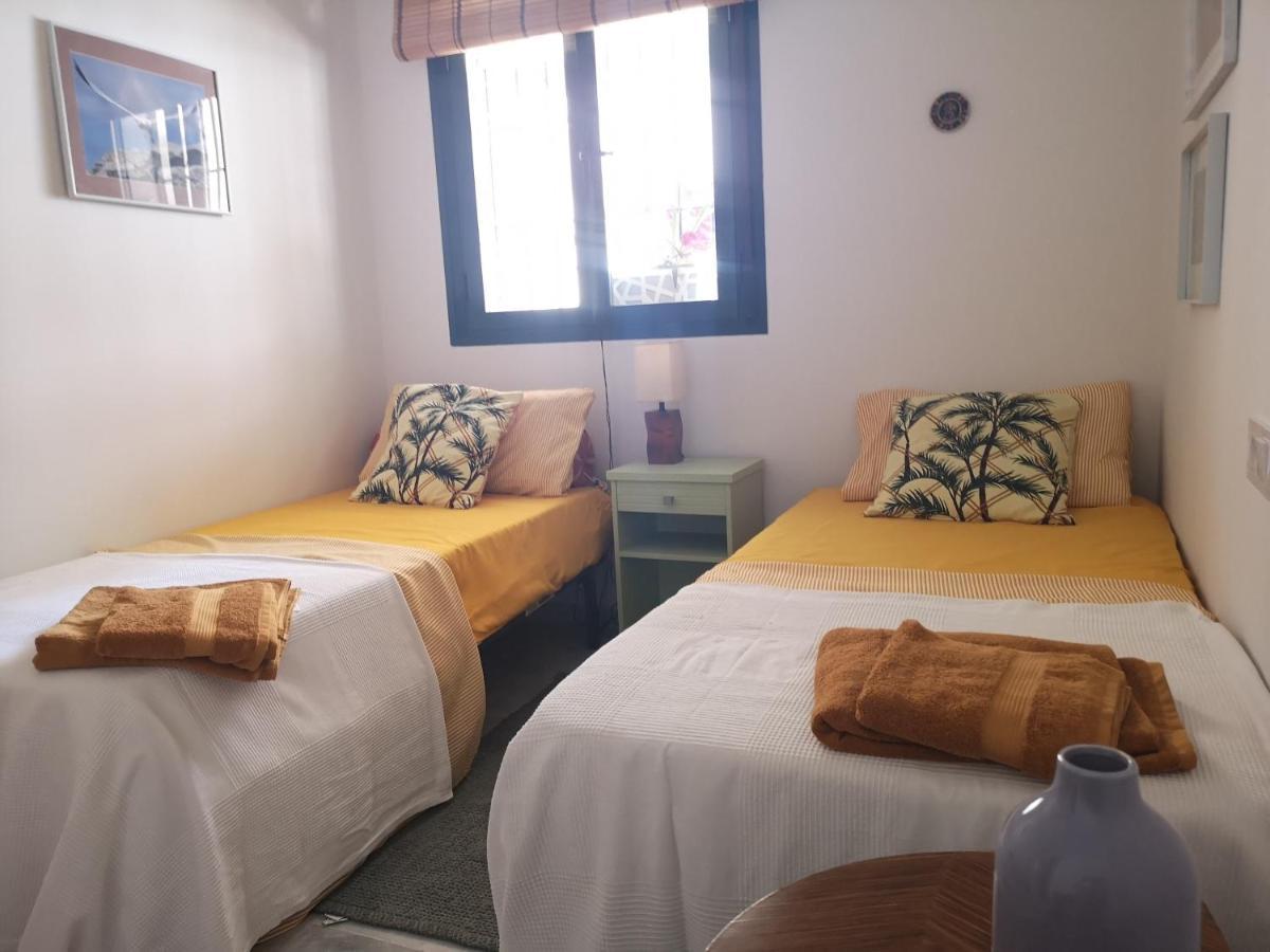 Apartamento Las Brisas ฟูเอนฮิโรลา ภายนอก รูปภาพ